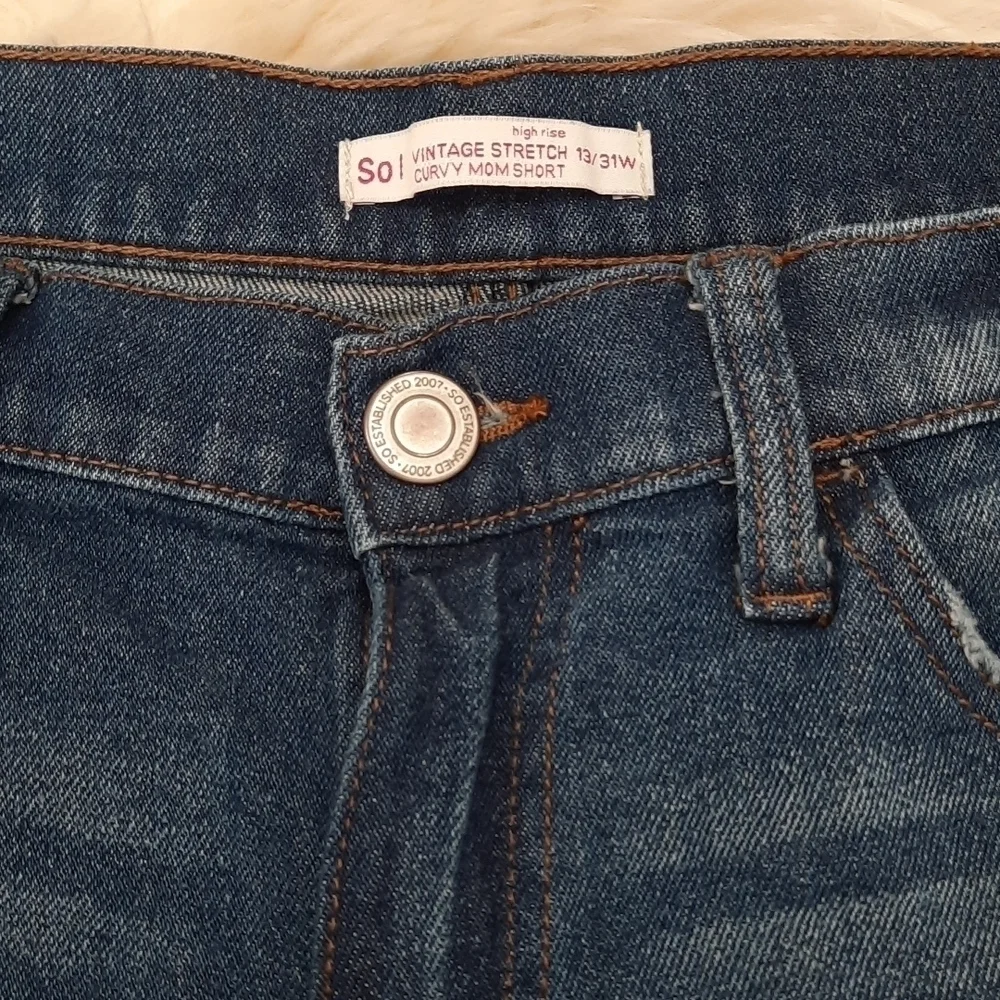 SO Vintage Stretch Hi Rise Distressed Jean Shorts - Picture 2 of 4